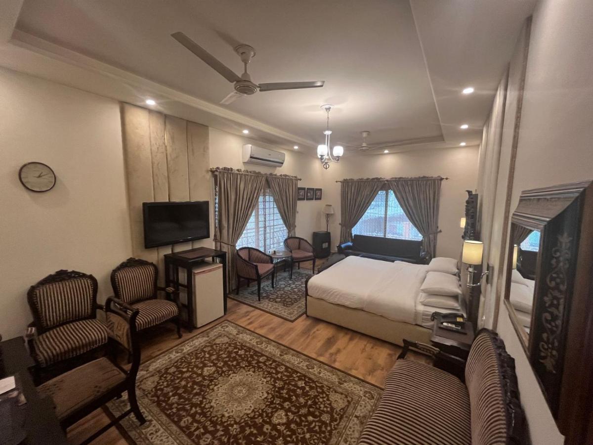 Shelton Hotel ラーワルピンディー エクステリア 写真